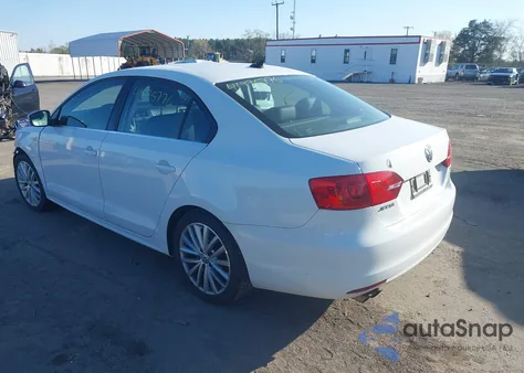 2014 Volkswagen Jetta 1.8T Sel z USA, uszkodzony, nr VIN 3VWL17AJ8EM336569